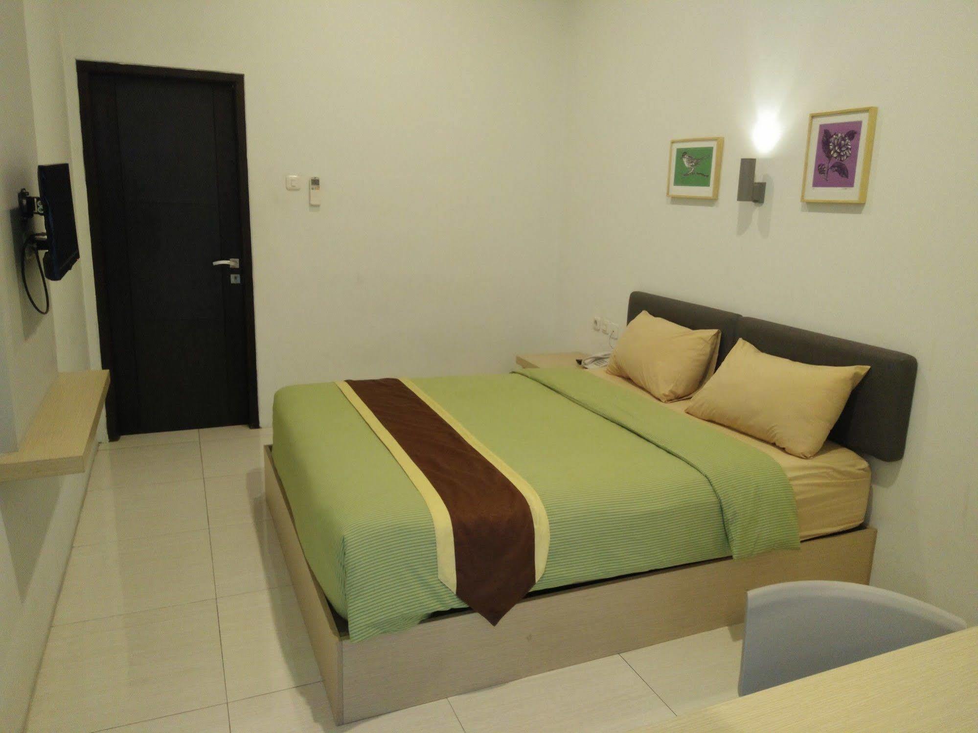 Sentra Inn Bandung Exterior foto